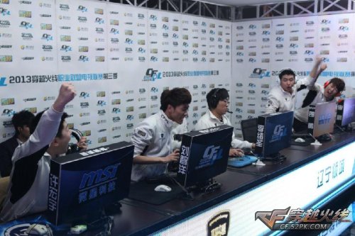 一批年轻球 一批年轻球