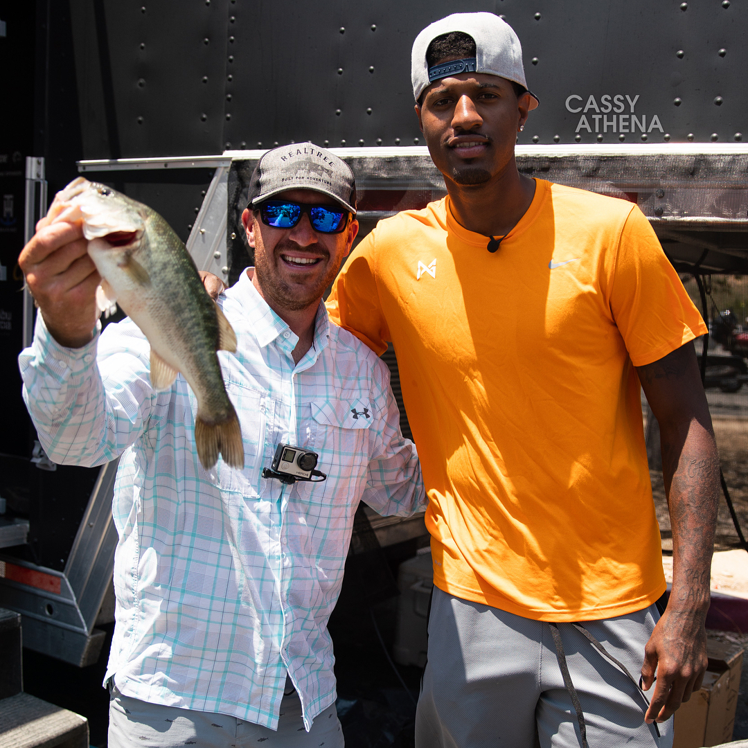 场两端的双 场两端的双